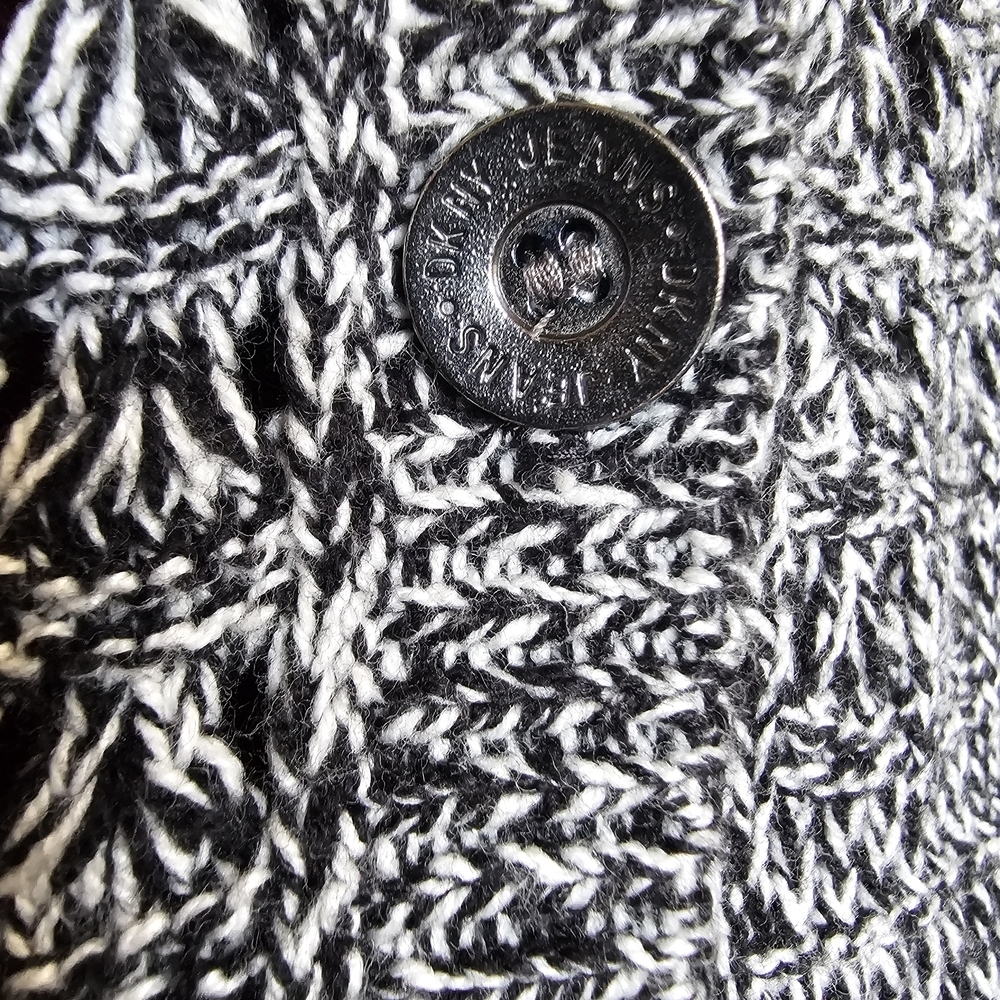 DKNY Loose Knit Deep V Neck Black White Buttoned Cardigan DKNY - Picture 16 of 16